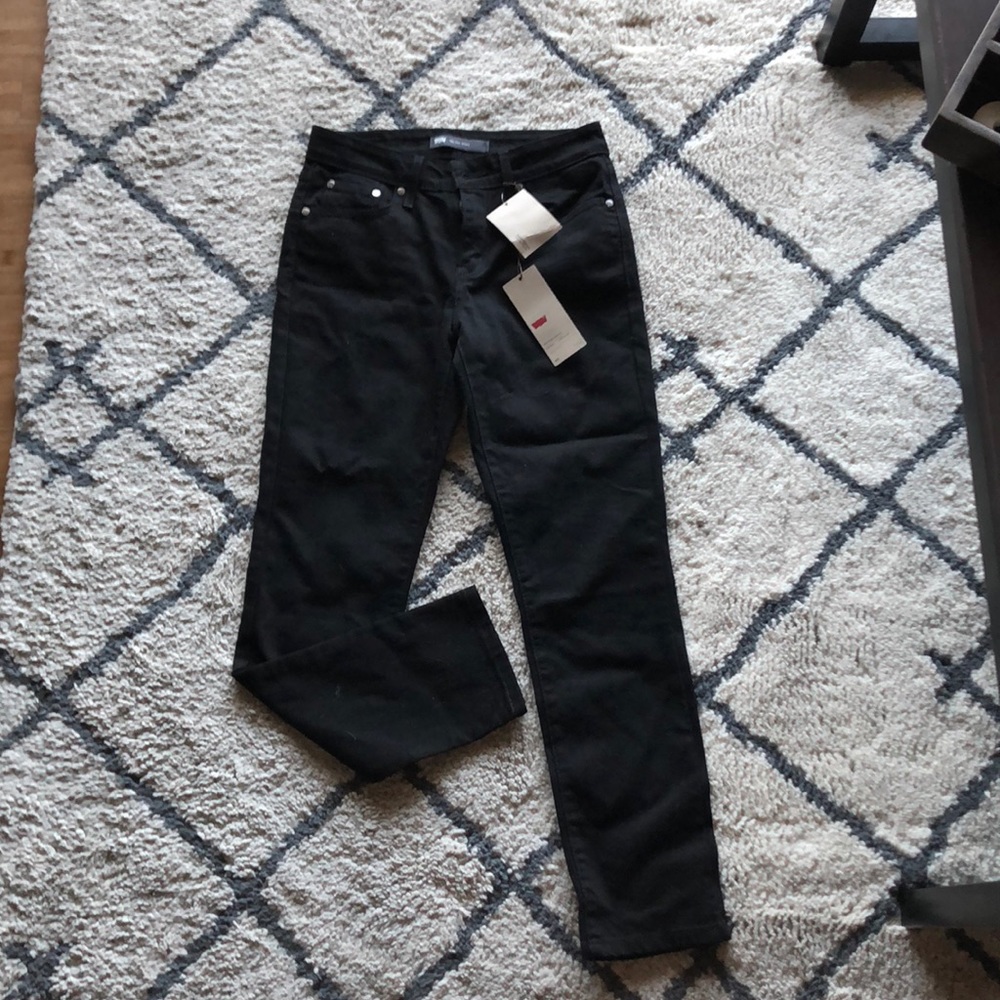 BRAND NEW black Levi’s jeans